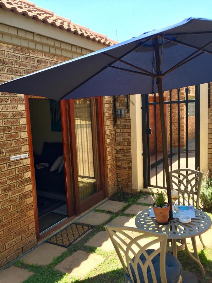 642 On Vincent Bed & Breakfast Pretoria Exterior photo